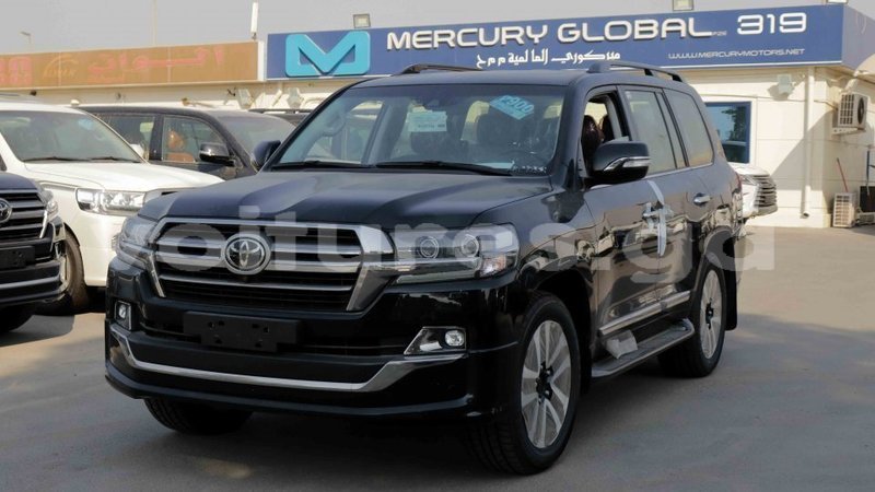 Big with watermark toyota land cruiser estuaire import dubai 4869