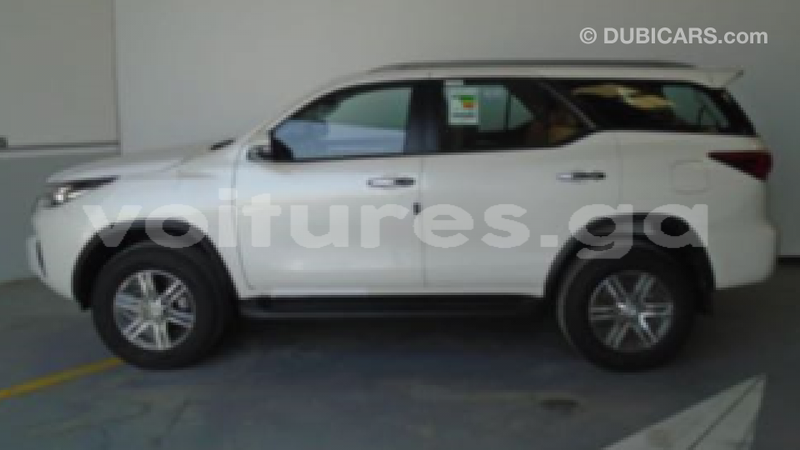 Big with watermark toyota fortuner estuaire import dubai 4870