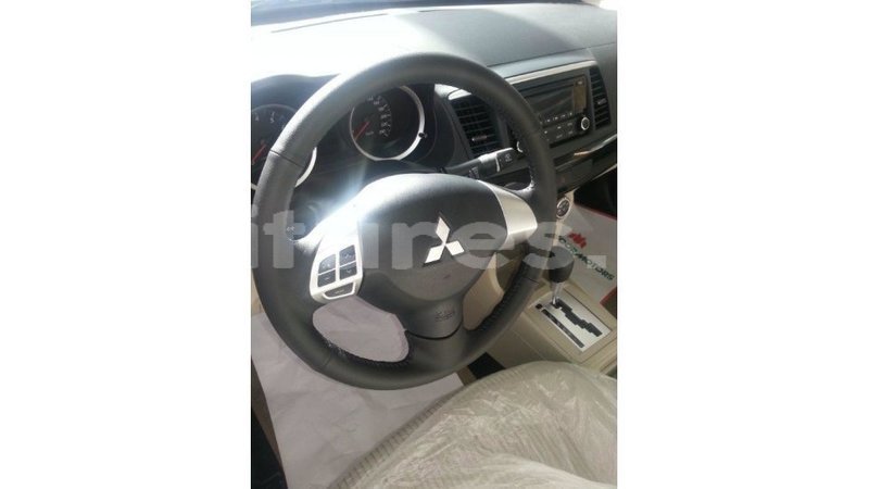 Big with watermark mitsubishi l200 estuaire import dubai 4871