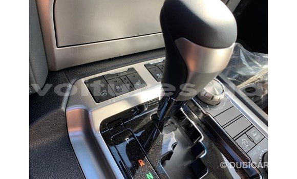 Acheter Import Voiture Toyota Land Cruiser Blanc à Import - Dubai, Estuaire Acheter Import Voiture Toyota Land Cruiser Blanc à Import - Dubai, Estuaire