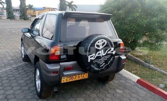 Acheter Occasion Voiture Toyota RAV4 Noir à Libreville, Estuaire Acheter Occasion Voiture Toyota RAV4 Noir à Libreville, Estuaire