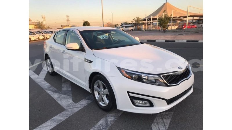 Big with watermark kia optima estuaire import dubai 4876