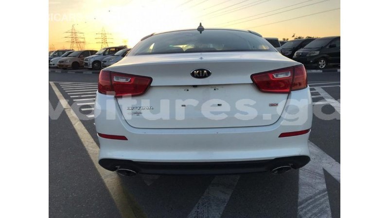 Big with watermark kia optima estuaire import dubai 4876