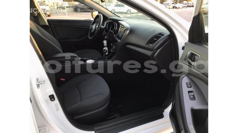 Big with watermark kia optima estuaire import dubai 4876