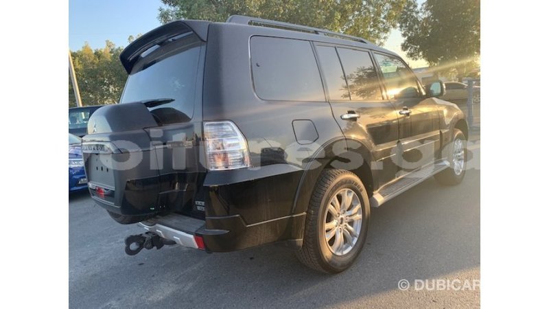 Big with watermark mitsubishi pajero estuaire import dubai 4880