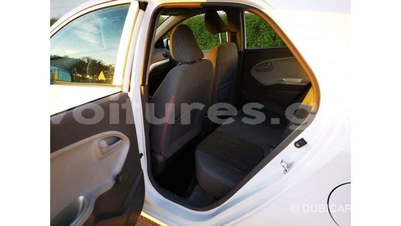 Big with watermark kia picanto estuaire import dubai 4881