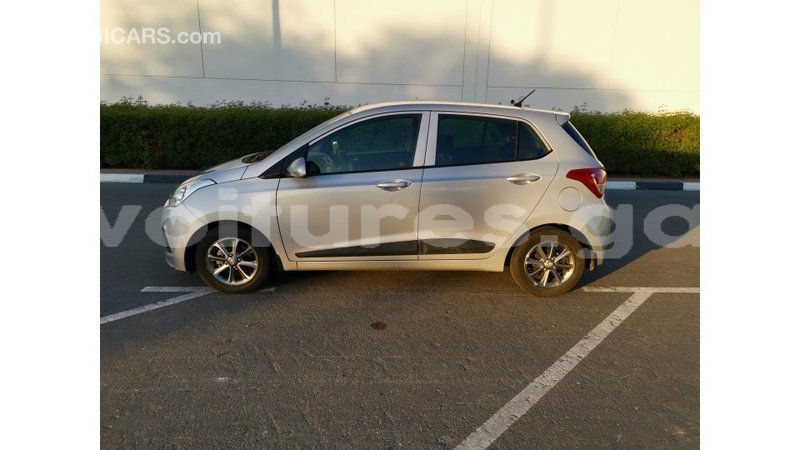 Big with watermark hyundai i10 estuaire import dubai 4882