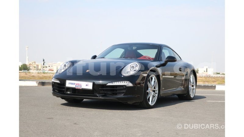 Big with watermark porsche 911 estuaire import dubai 4885