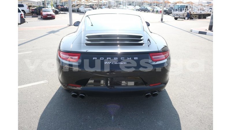 Big with watermark porsche 911 estuaire import dubai 4885