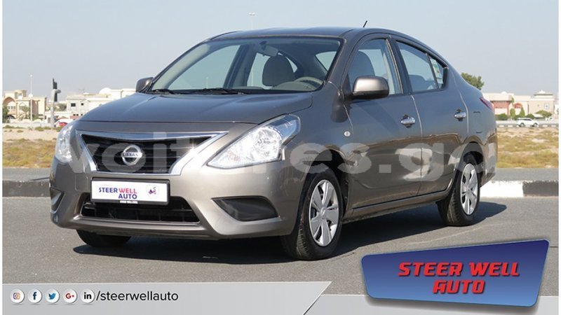 Big with watermark nissan sunny estuaire import dubai 4887