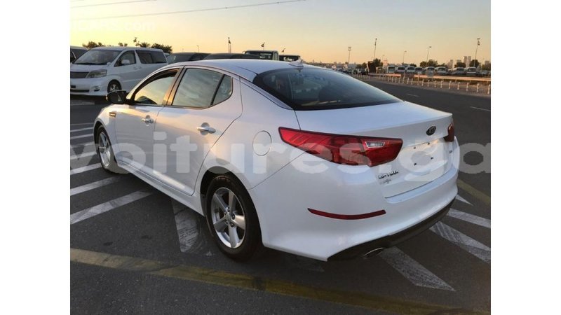 Big with watermark kia optima estuaire import dubai 4888