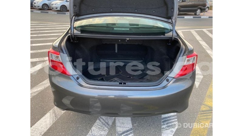 Big with watermark toyota camry estuaire import dubai 4889