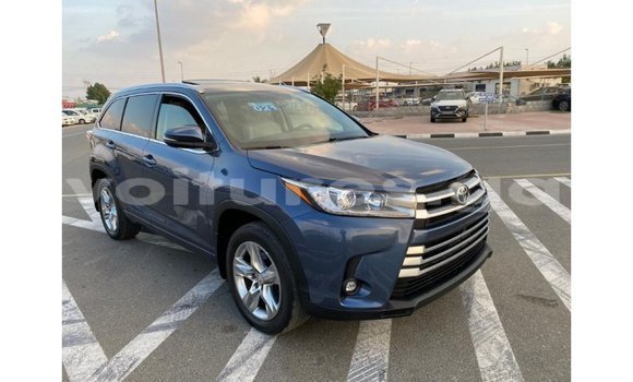 Acheter Import Voiture Toyota Highlander Bleu à Import - Dubai, Estuaire Acheter Import Voiture Toyota Highlander Bleu à Import - Dubai, Estuaire