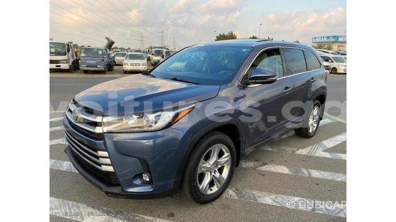 Big with watermark toyota highlander estuaire import dubai 4890