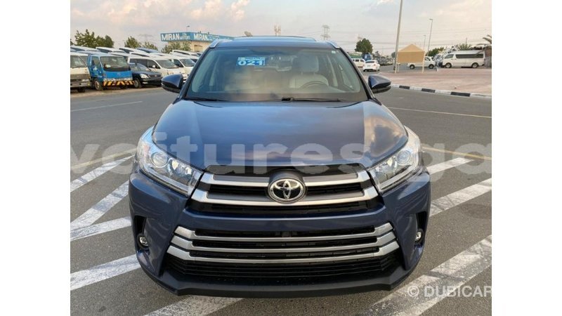 Big with watermark toyota highlander estuaire import dubai 4890