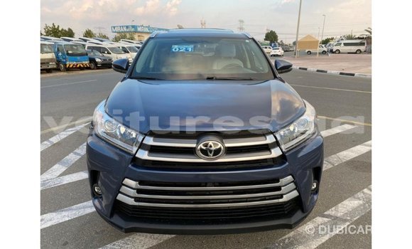 Acheter Import Voiture Toyota Highlander Bleu à Import - Dubai, Estuaire Acheter Import Voiture Toyota Highlander Bleu à Import - Dubai, Estuaire