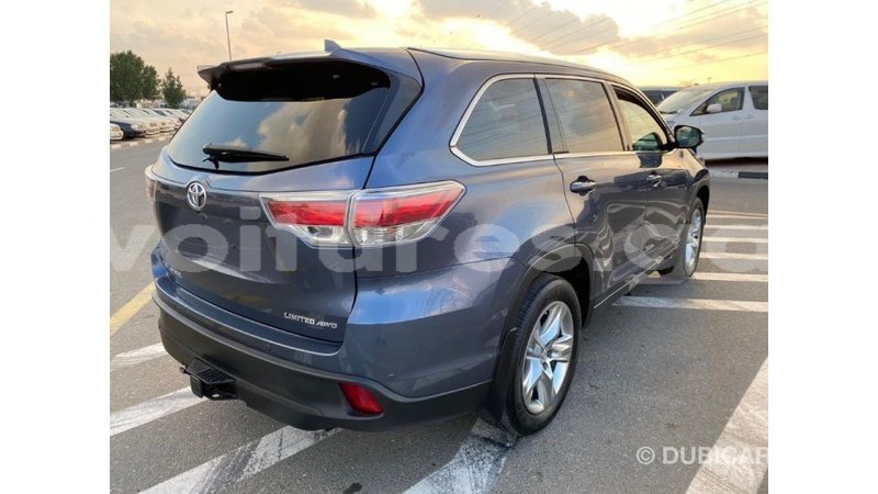 Big with watermark toyota highlander estuaire import dubai 4890