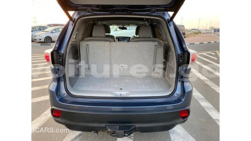 Big with watermark toyota highlander estuaire import dubai 4890