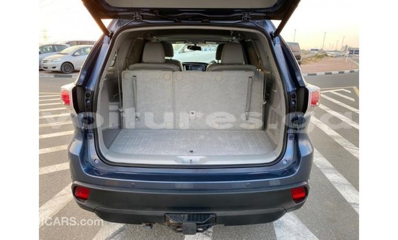 Acheter Import Voiture Toyota Highlander Bleu à Import - Dubai, Estuaire Acheter Import Voiture Toyota Highlander Bleu à Import - Dubai, Estuaire