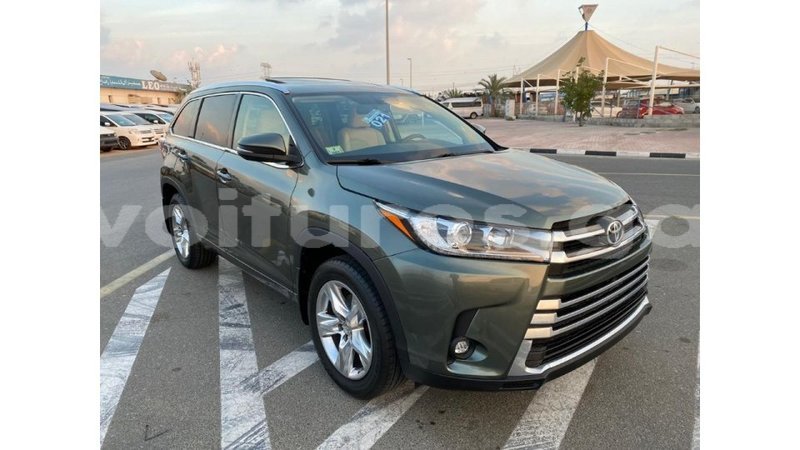 Big with watermark toyota highlander estuaire import dubai 4891