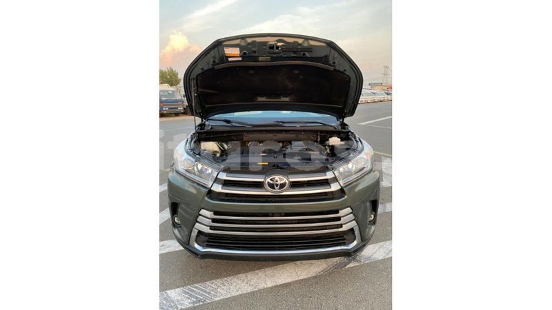 Big with watermark toyota highlander estuaire import dubai 4891