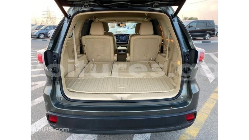 Big with watermark toyota highlander estuaire import dubai 4891