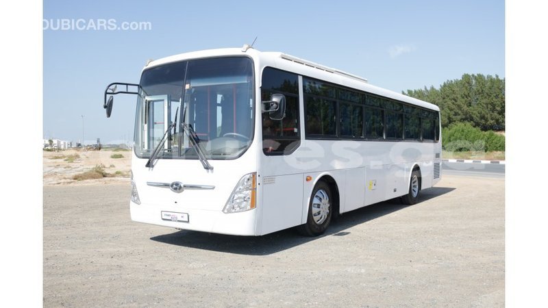 Big with watermark hyundai chorus estuaire import dubai 4893