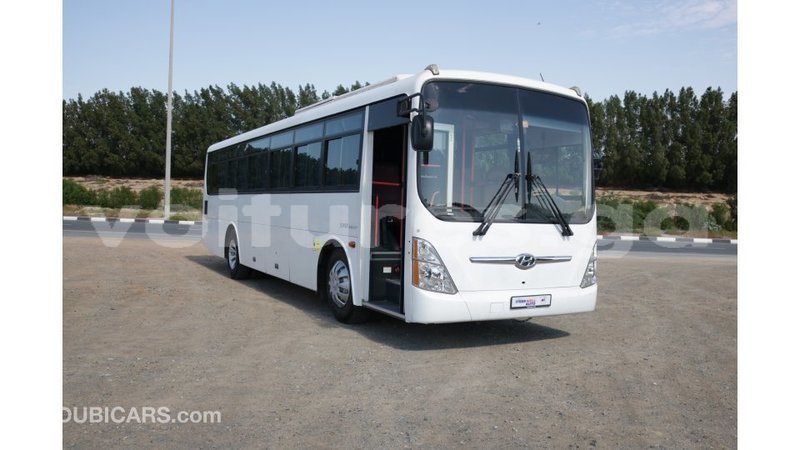 Big with watermark hyundai chorus estuaire import dubai 4893