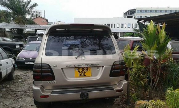 Acheter Occasion Voiture Toyota Land Cruiser Gris à Libreville au Estuaire Acheter Occasion Voiture Toyota Land Cruiser Gris à Libreville au Estuaire