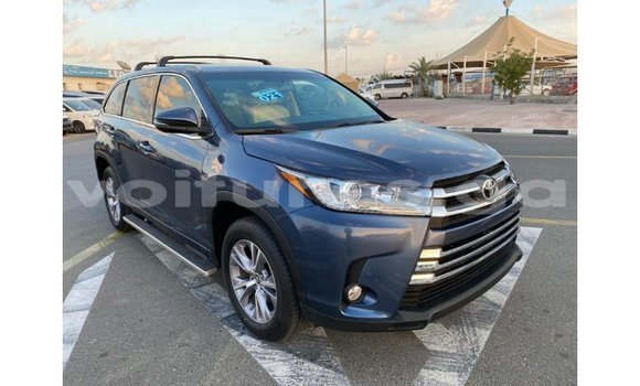 Acheter Import Voiture Toyota Highlander Bleu à Import - Dubai, Estuaire Acheter Import Voiture Toyota Highlander Bleu à Import - Dubai, Estuaire