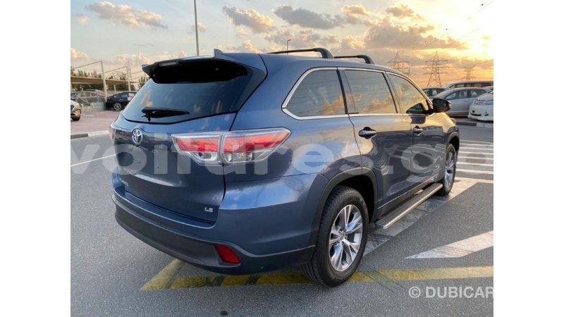 Big with watermark toyota highlander estuaire import dubai 4896