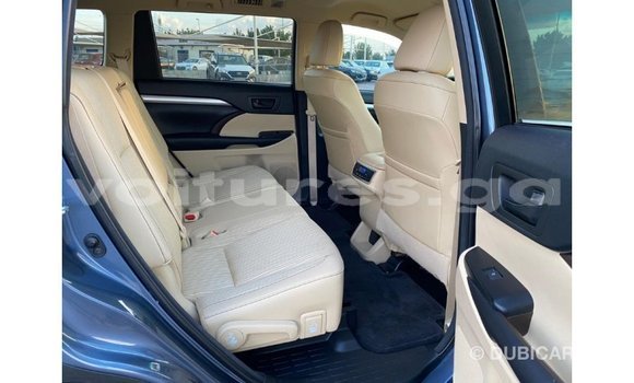 Acheter Import Voiture Toyota Highlander Bleu à Import - Dubai, Estuaire Acheter Import Voiture Toyota Highlander Bleu à Import - Dubai, Estuaire