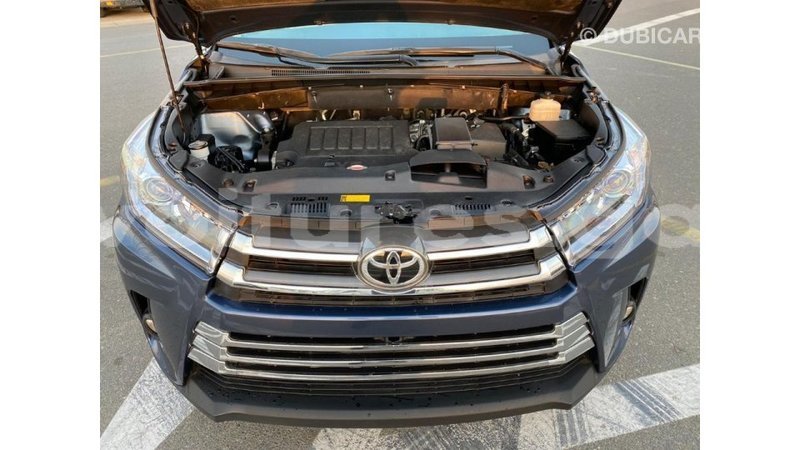 Big with watermark toyota highlander estuaire import dubai 4896