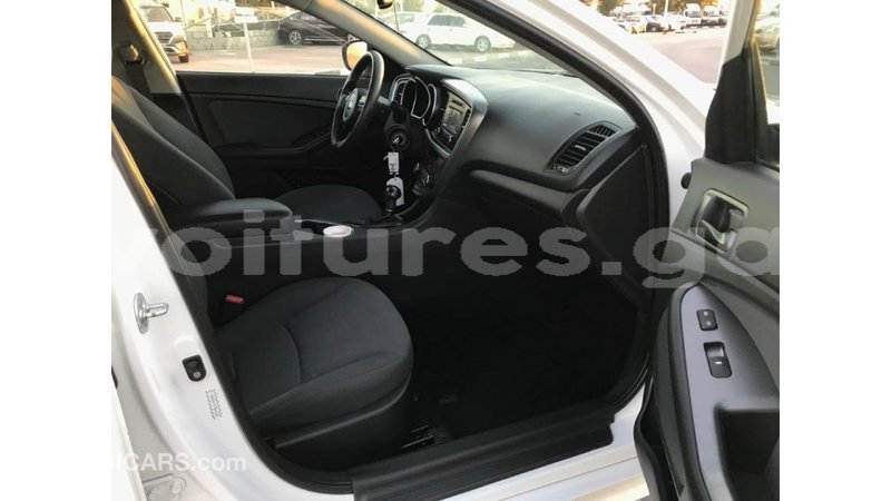 Big with watermark kia optima estuaire import dubai 4899