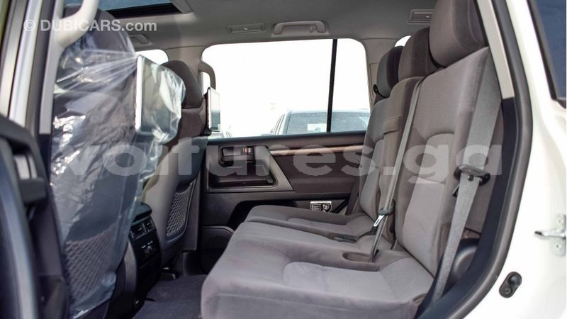 Big with watermark toyota land cruiser estuaire import dubai 4900