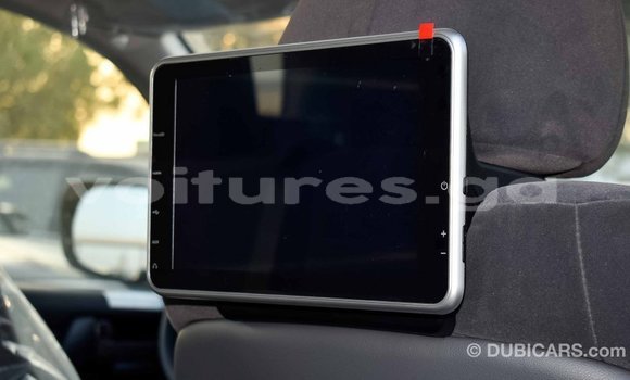 Acheter Import Voiture Toyota Land Cruiser Blanc à Import - Dubai, Estuaire Acheter Import Voiture Toyota Land Cruiser Blanc à Import - Dubai, Estuaire