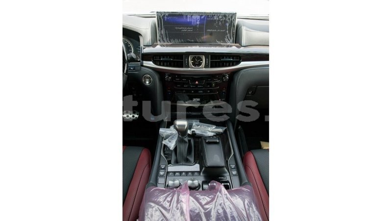 Big with watermark lexus lx estuaire import dubai 4906