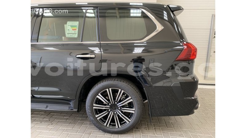 Big with watermark lexus lx estuaire import dubai 4907