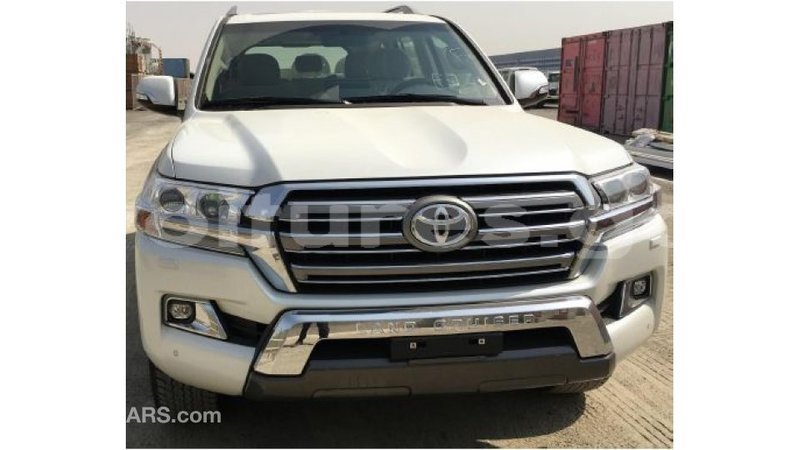 Big with watermark toyota land cruiser estuaire import dubai 4908