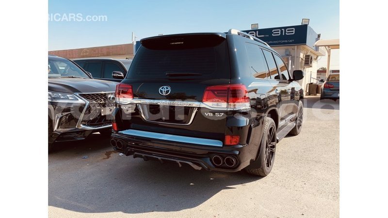 Big with watermark toyota land cruiser estuaire import dubai 4909