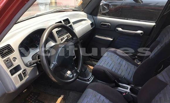 Acheter Occasion Voiture Toyota RAV4 Rouge à Libreville, Estuaire Acheter Occasion Voiture Toyota RAV4 Rouge à Libreville, Estuaire
