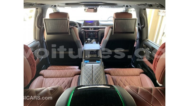 Big with watermark lexus lx estuaire import dubai 4911