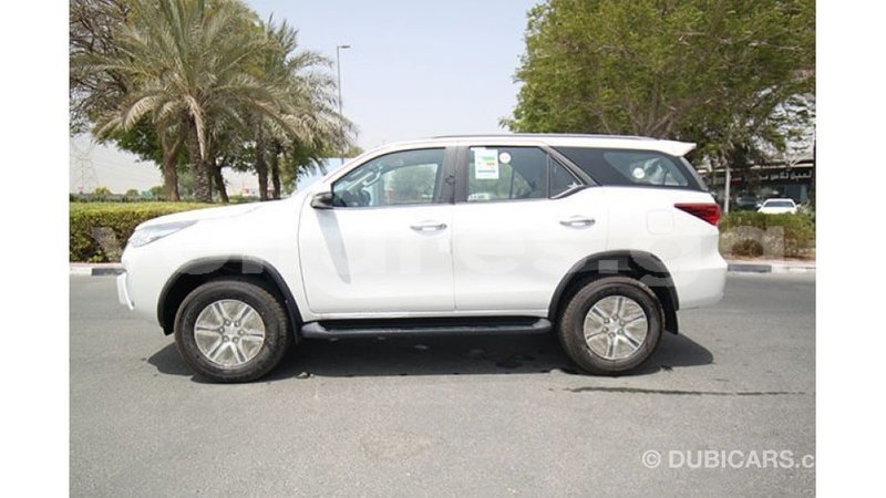 Big with watermark toyota fortuner estuaire import dubai 4915