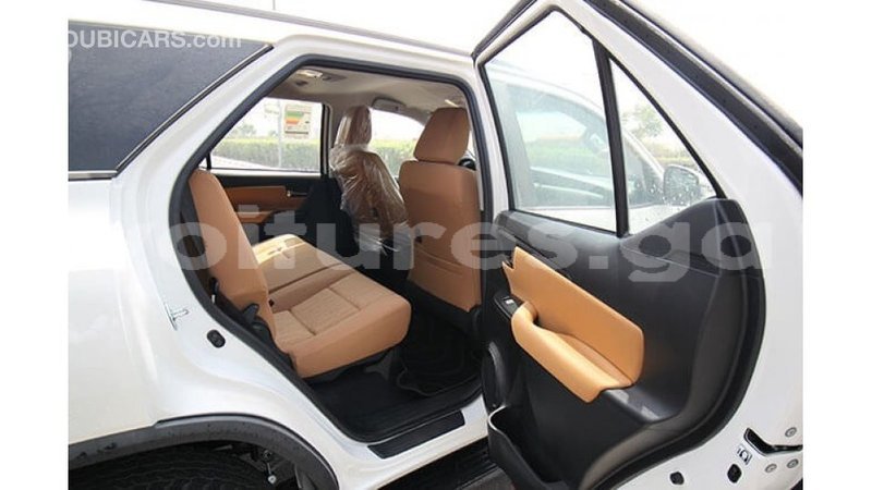 Big with watermark toyota fortuner estuaire import dubai 4915