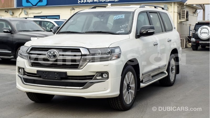 Big with watermark toyota land cruiser estuaire import dubai 4917