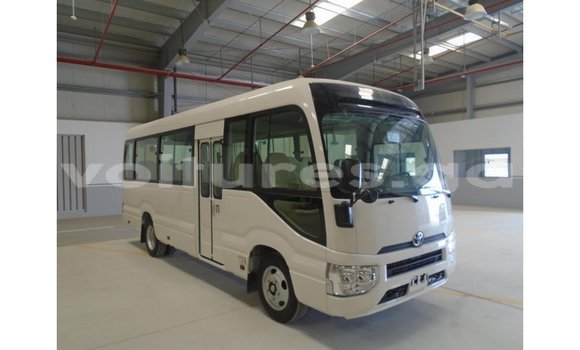 Acheter Import Voiture Abarth 595 Blanc à Import - Dubai, Estuaire