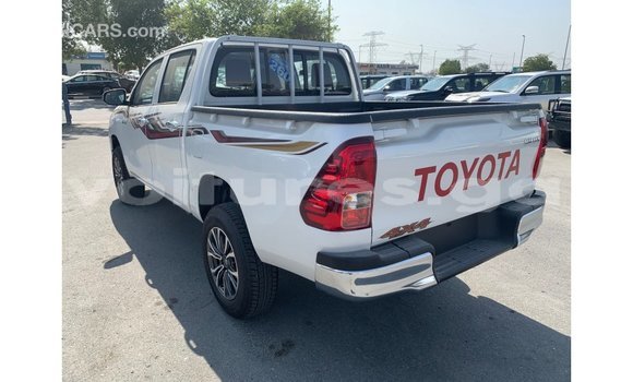 Acheter Import Voiture Toyota Hilux Blanc à Import - Dubai, Estuaire Acheter Import Voiture Toyota Hilux Blanc à Import - Dubai, Estuaire