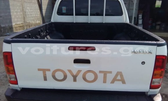 Acheter Occasion Voiture Toyota Hilux Blanc à Libreville, Estuaire Acheter Occasion Voiture Toyota Hilux Blanc à Libreville, Estuaire