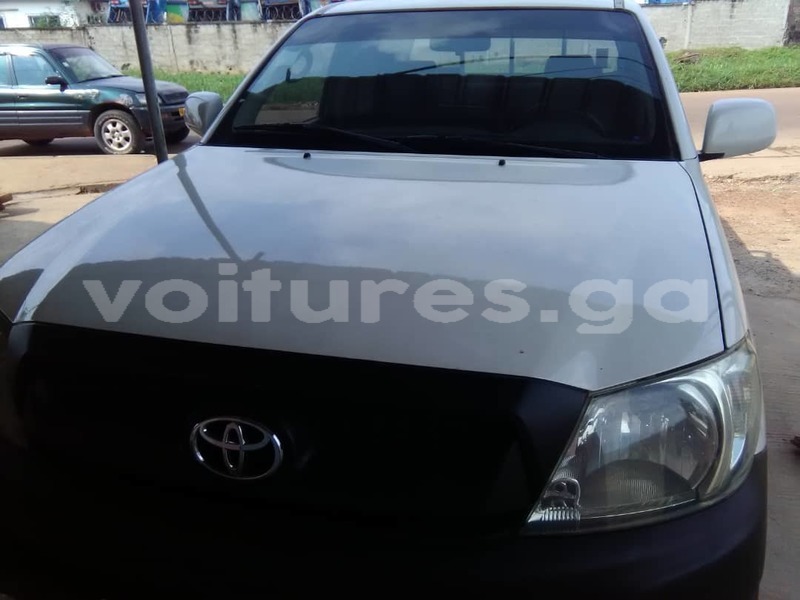 Big with watermark toyota hilux estuaire libreville 4928