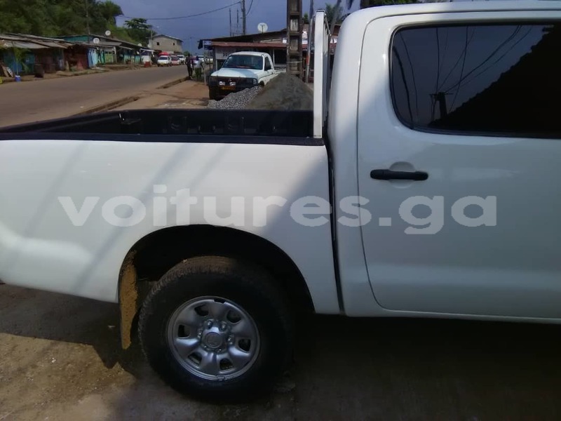 Big with watermark toyota hilux estuaire libreville 4928